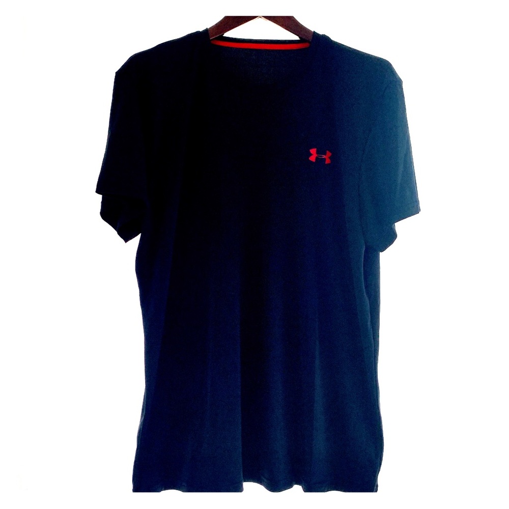 Men’s XL Under Armour black/red shirt